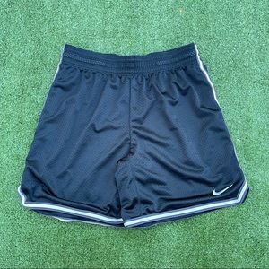 Nike women's field mesh soccer training shorts Preowned Small casual Preowned